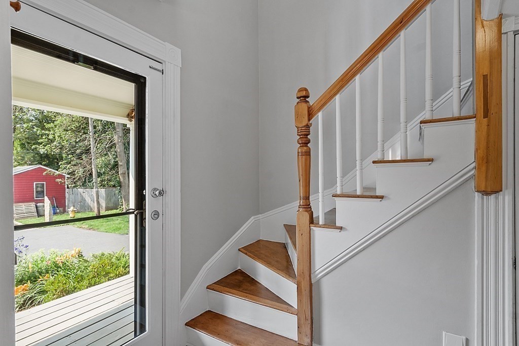 21 Cottage Street Hamilton, MA 01982 - Photo 17 of 40 a view of entryway