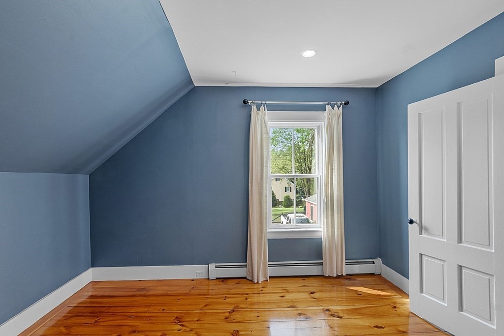 21 Cottage Street Hamilton, MA 01982 - Photo 20 of 40 a view of room