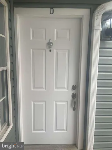 $279,999 | 8607 Beekman Place, Unit 7D, Alexandria, VA 22309