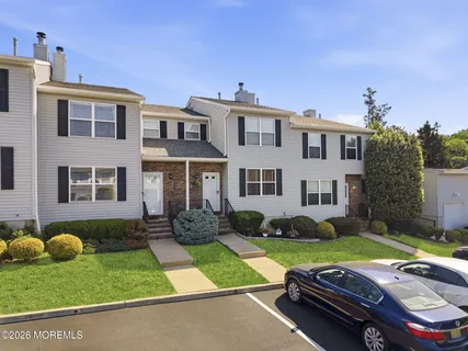 $399,900 | 10 Peachtree Lane, Unit 303, Jamesburg, NJ 08831