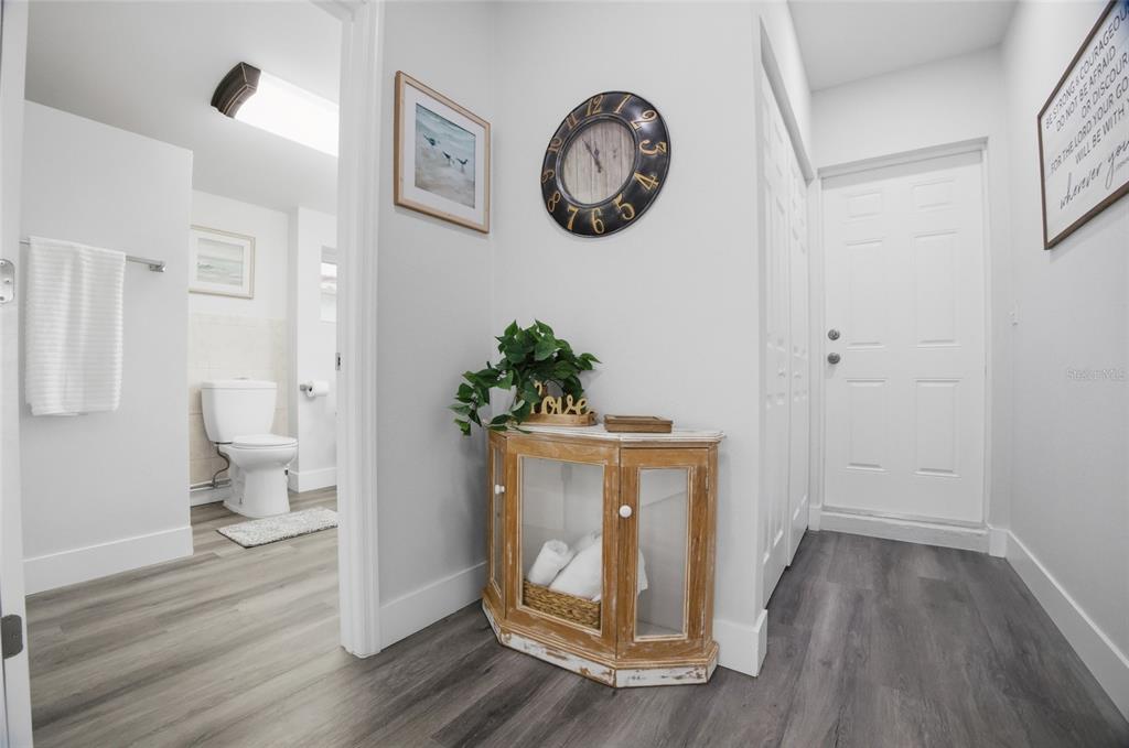 1511 4th Street Southwest Largo, FL 33770 - Photo 5 of 38
