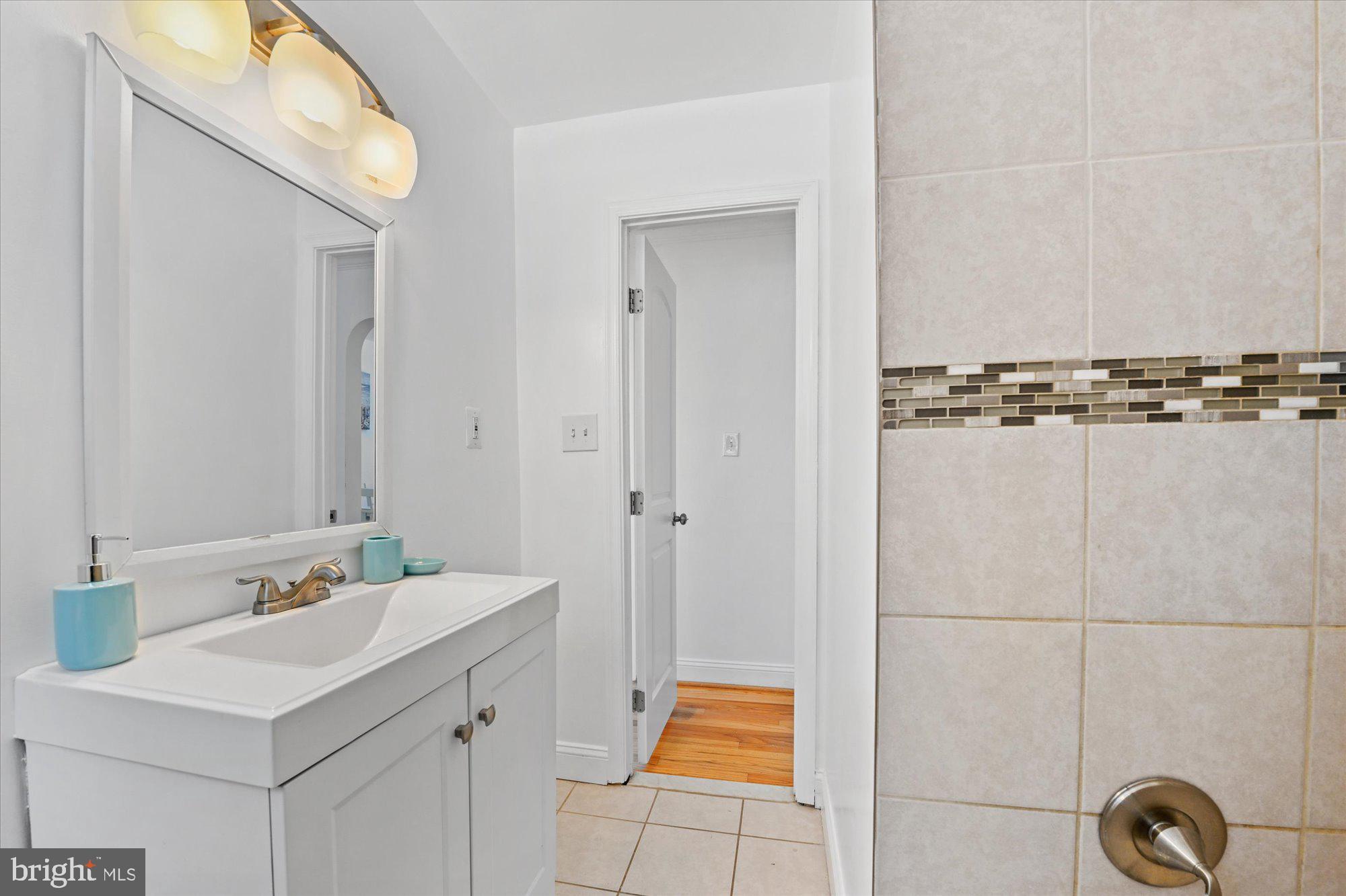 125 Allgate Road Owings Mills, MD 21117 - Photo 17 of 28 Full Bathroom on the main level