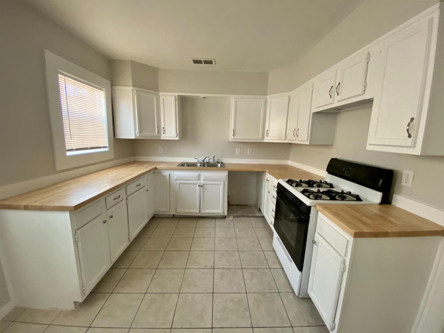 1925 26th Street Lubbock, TX 79411 - Photo 5 of 10 Photo 5