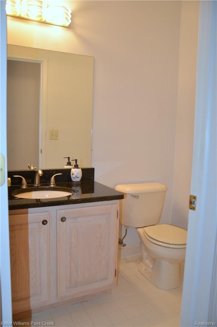 31214 Country Ridge Circle Farmington, MI 48331 - Photo 27 of 35 18halfbath.JPG