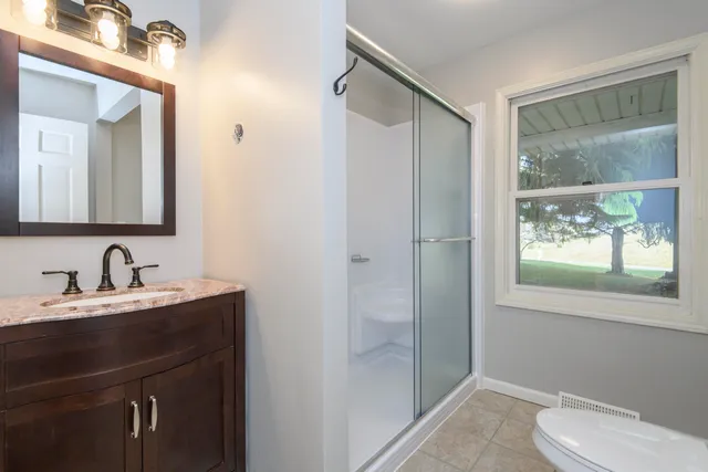 $699,900 | N79W33915 Petersen Road, Oconomowoc, WI 53066