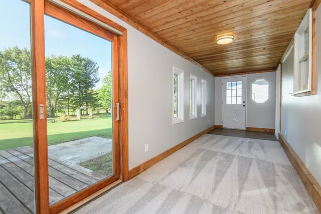 $699,900 | N79W33915 Petersen Road, Oconomowoc, WI 53066