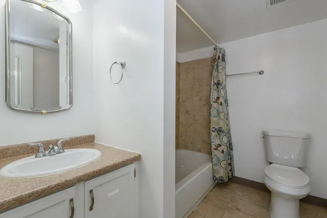 $699,900 | N79W33915 Petersen Road, Oconomowoc, WI 53066