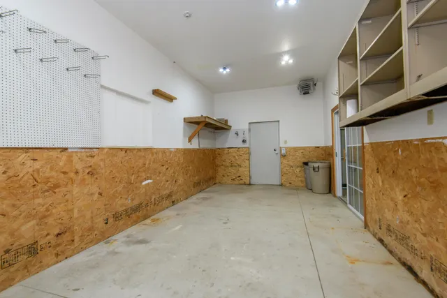 $699,900 | N79W33915 Petersen Road, Oconomowoc, WI 53066