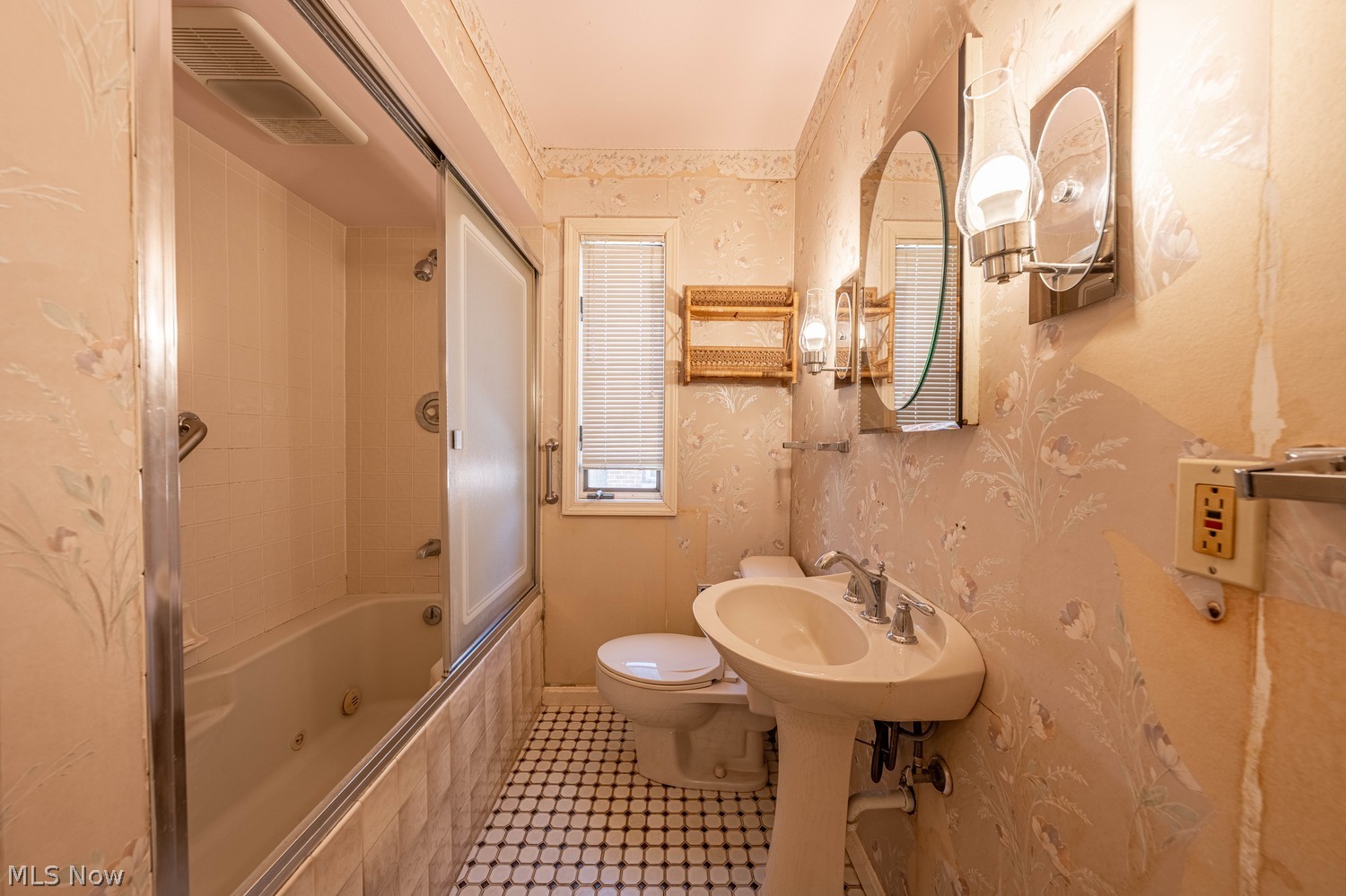 19675 Henry Road Cleveland, OH 44126 - Photo 11 of 42 First floor full bathroom conveniently located near bedroom
