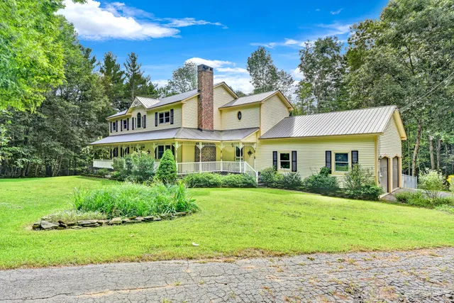 $699,750 | 286 Pond Road, Wayne, ME 04284
