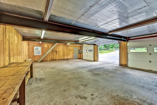 $699,750 | 286 Pond Road, Wayne, ME 04284