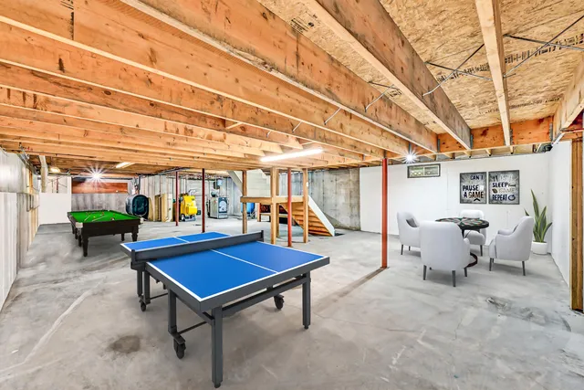 $699,750 | 286 Pond Road, Wayne, ME 04284