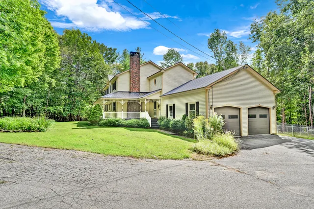 $699,750 | 286 Pond Road, Wayne, ME 04284