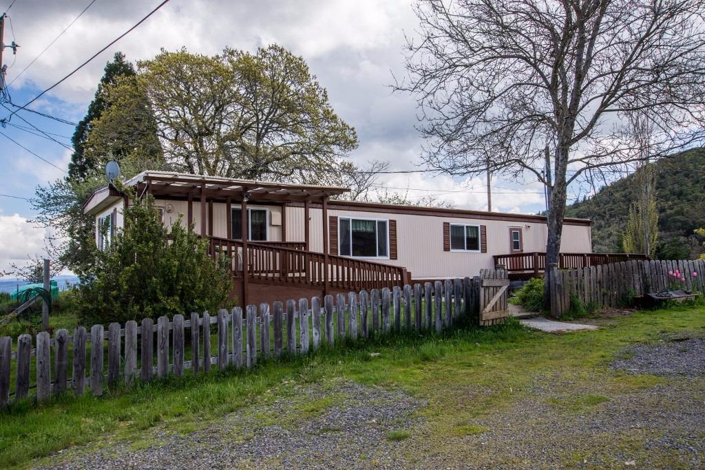 5401 Old Stage Road Central Point, OR 97502 - Photo 3 of 35 Additional Photo