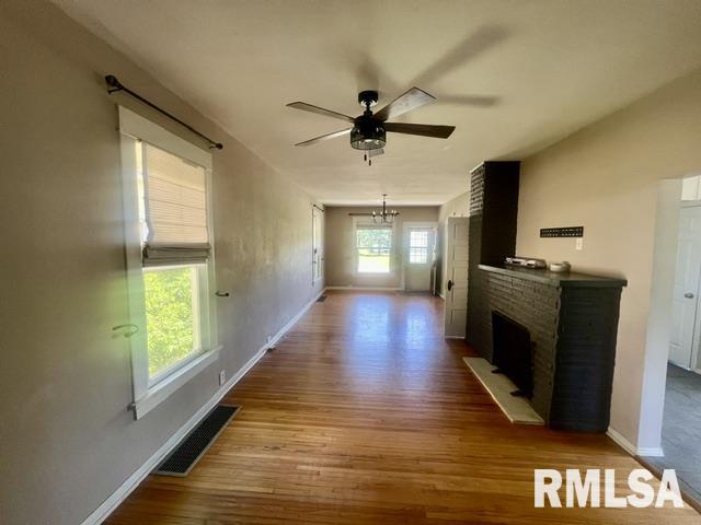 636 North 8th Avenue Canton, IL 61520 - Photo 10 of 33
