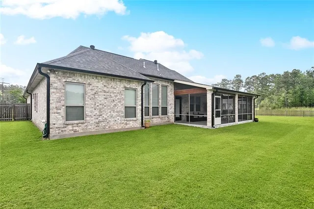 $3,600 | 1112 Safflower Court, Madisonville, LA 70447