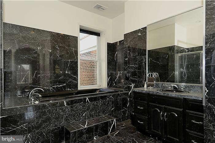 1323 R Street Northwest Washington, DC 20009 - Photo 8 of 12 Bath (Master)