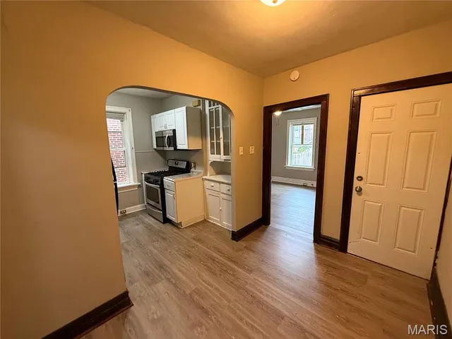 $825 | 4030-4032 Hydraulic Avenue, Unit B, St. Louis, MO 63116