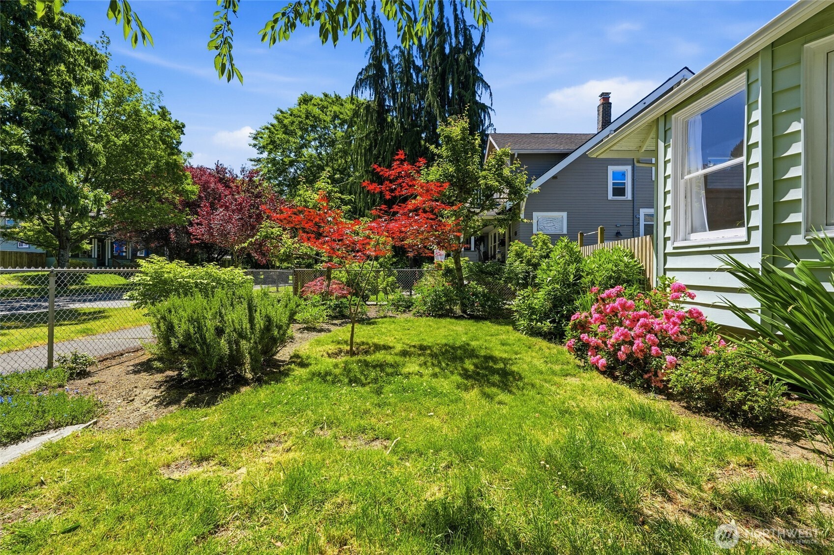 2312 Baker Avenue Everett, WA 98201 - Photo 31 of 37