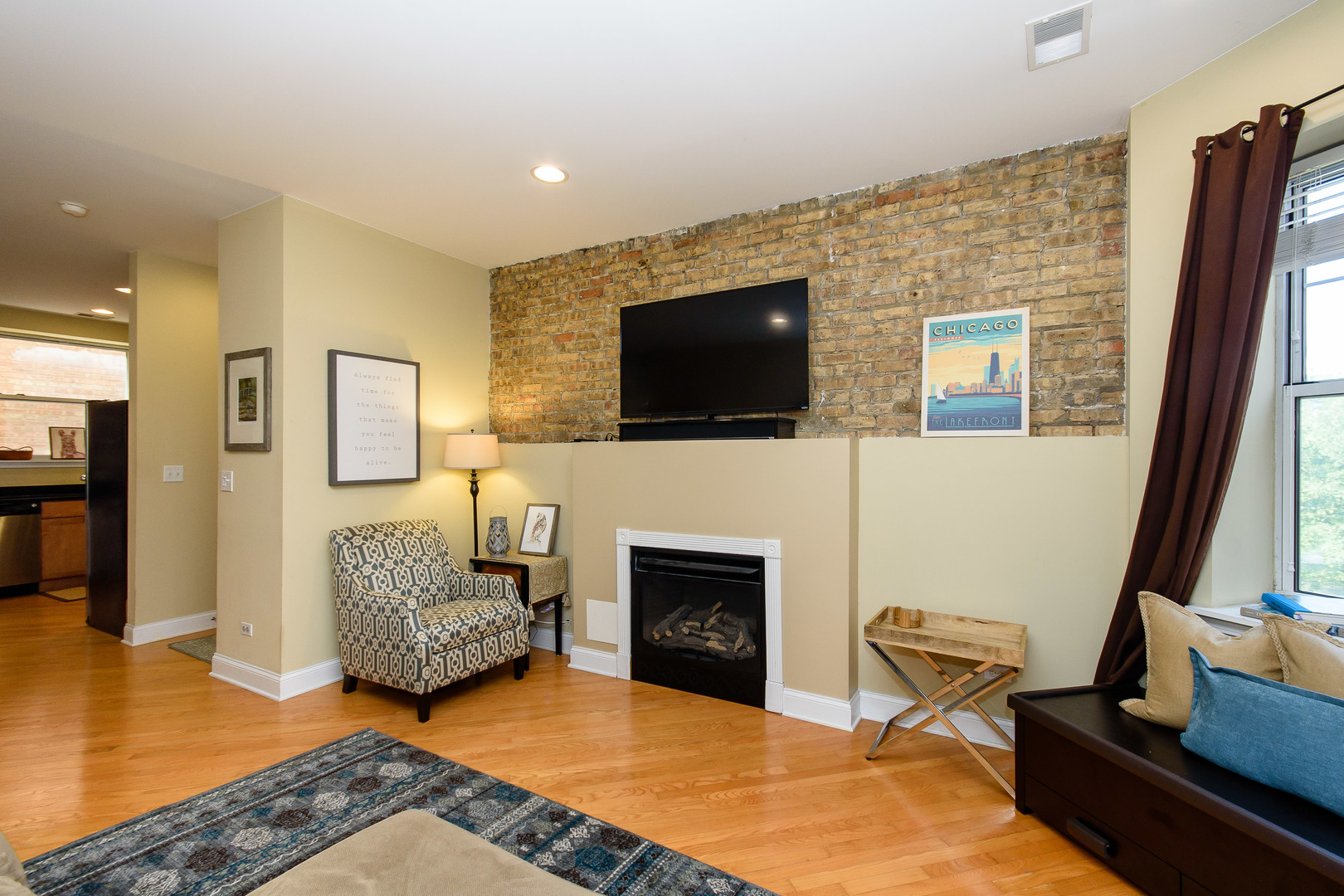 5882 North Ridge Avenue, Unit 2 Chicago, IL 60660 - Photo 2 of 22