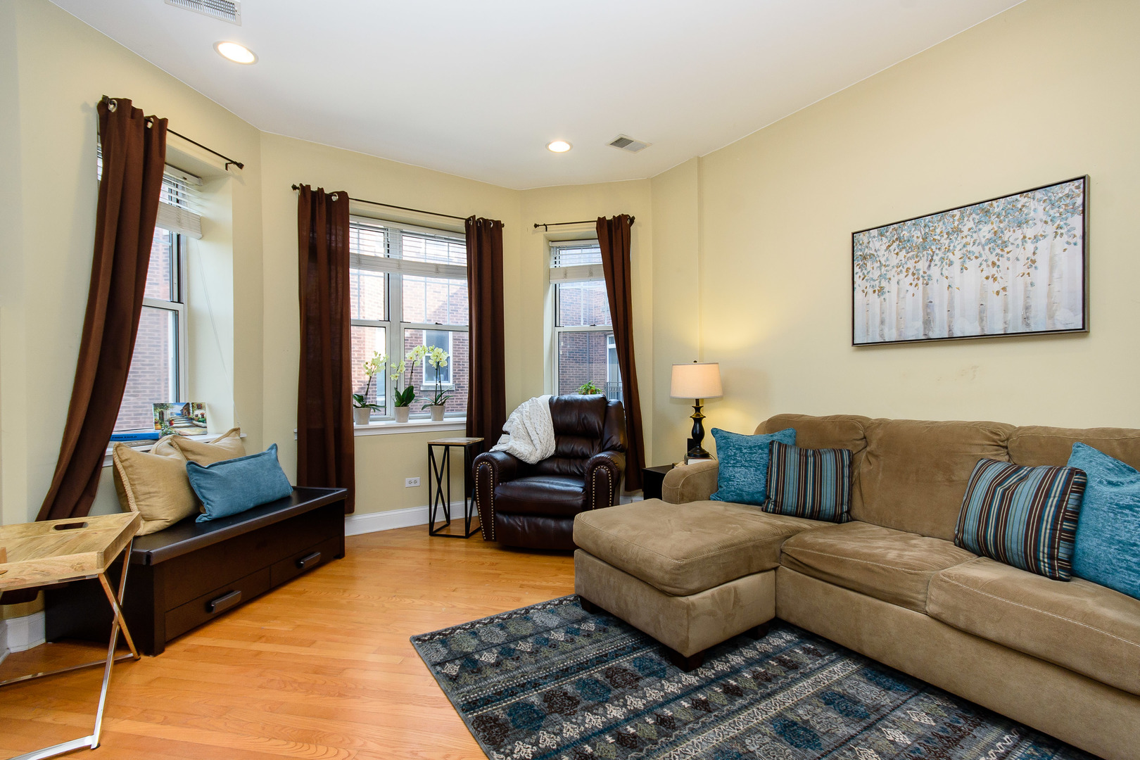 5882 North Ridge Avenue, Unit 2 Chicago, IL 60660 - Photo 4 of 22