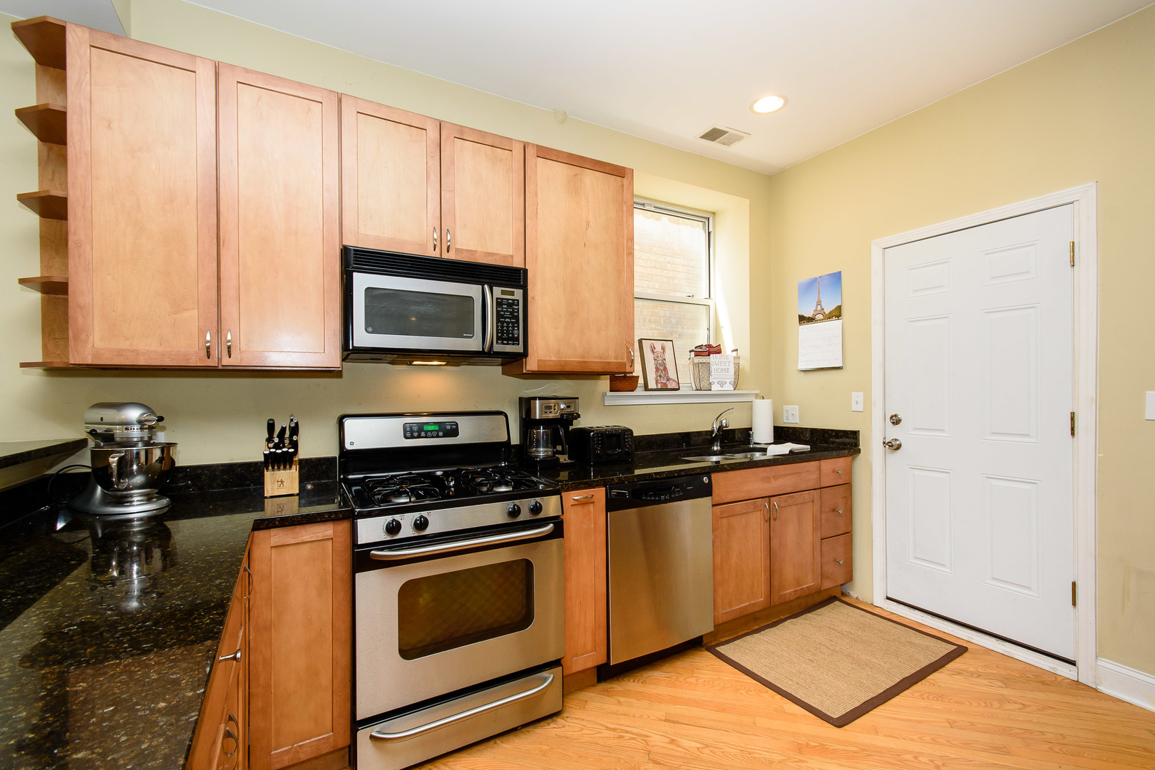 5882 North Ridge Avenue, Unit 2 Chicago, IL 60660 - Photo 7 of 22