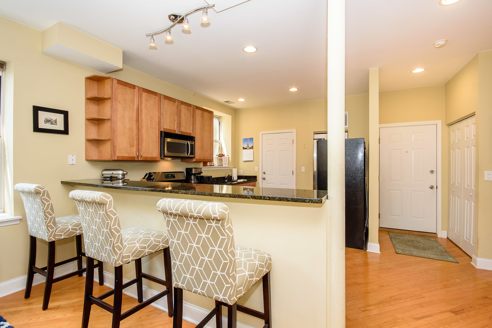 5882 North Ridge Avenue, Unit 2 Chicago, IL 60660 - Photo 9 of 22