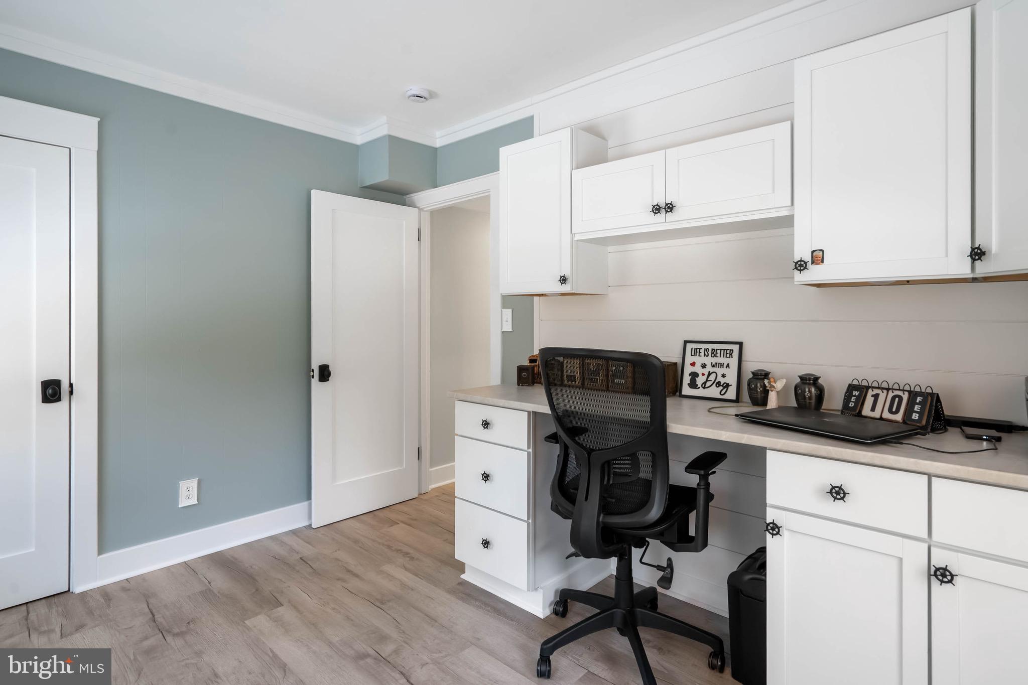 31394 Point Circle Lewes, DE 19958 - Photo 65 of 79 a view of a kitchen with electric appliances and cabinets