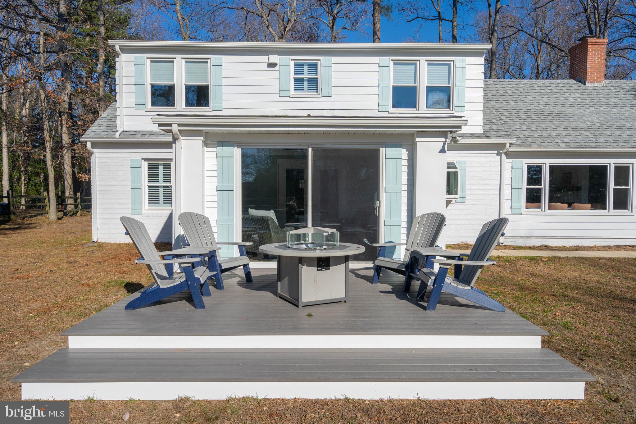 31394 Point Circle Lewes, DE 19958 - Photo 9 of 29 Sun Deck