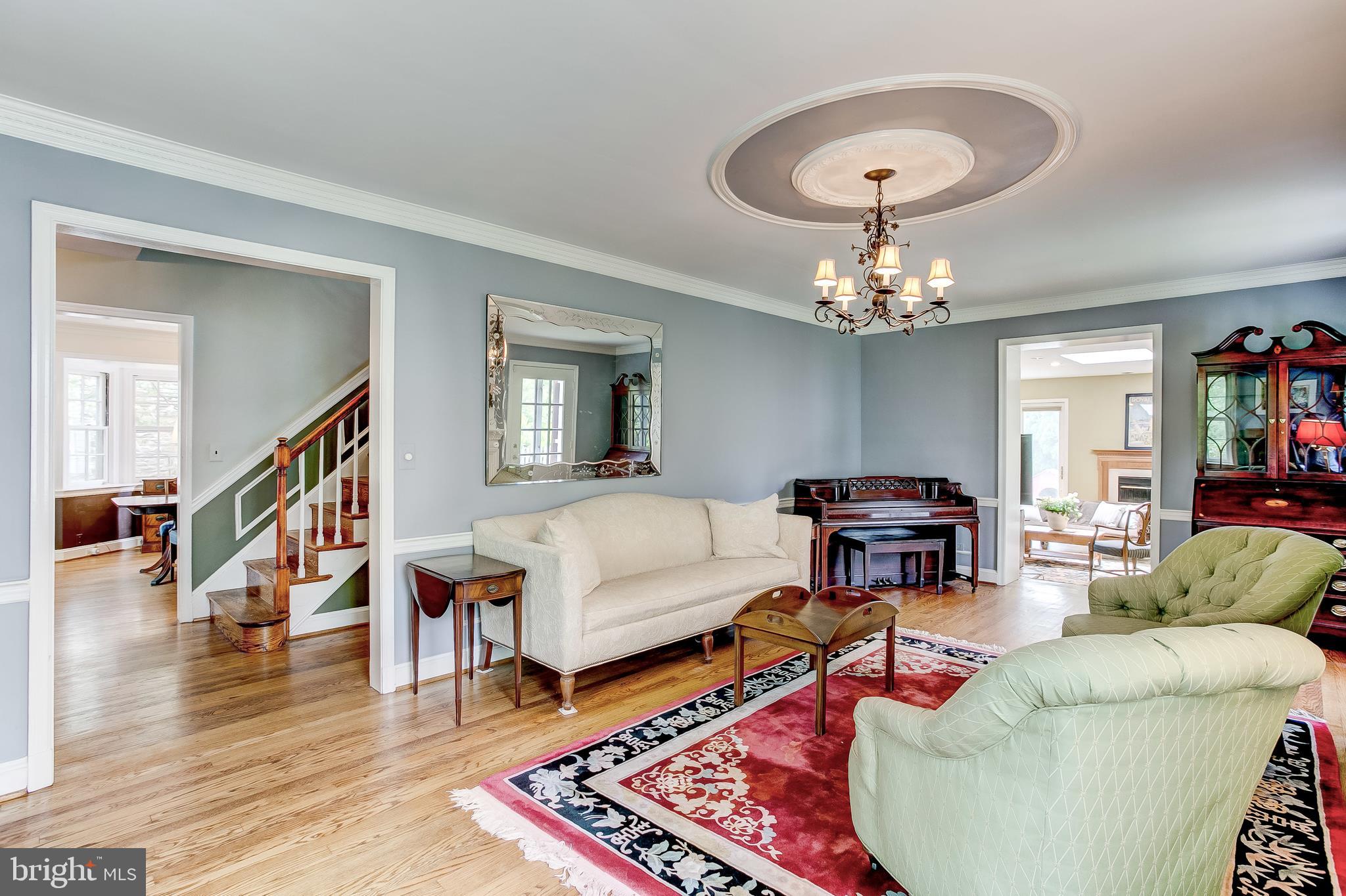 213 Upnor Road Baltimore, MD 21212 - Photo 5 of 39 Living Room