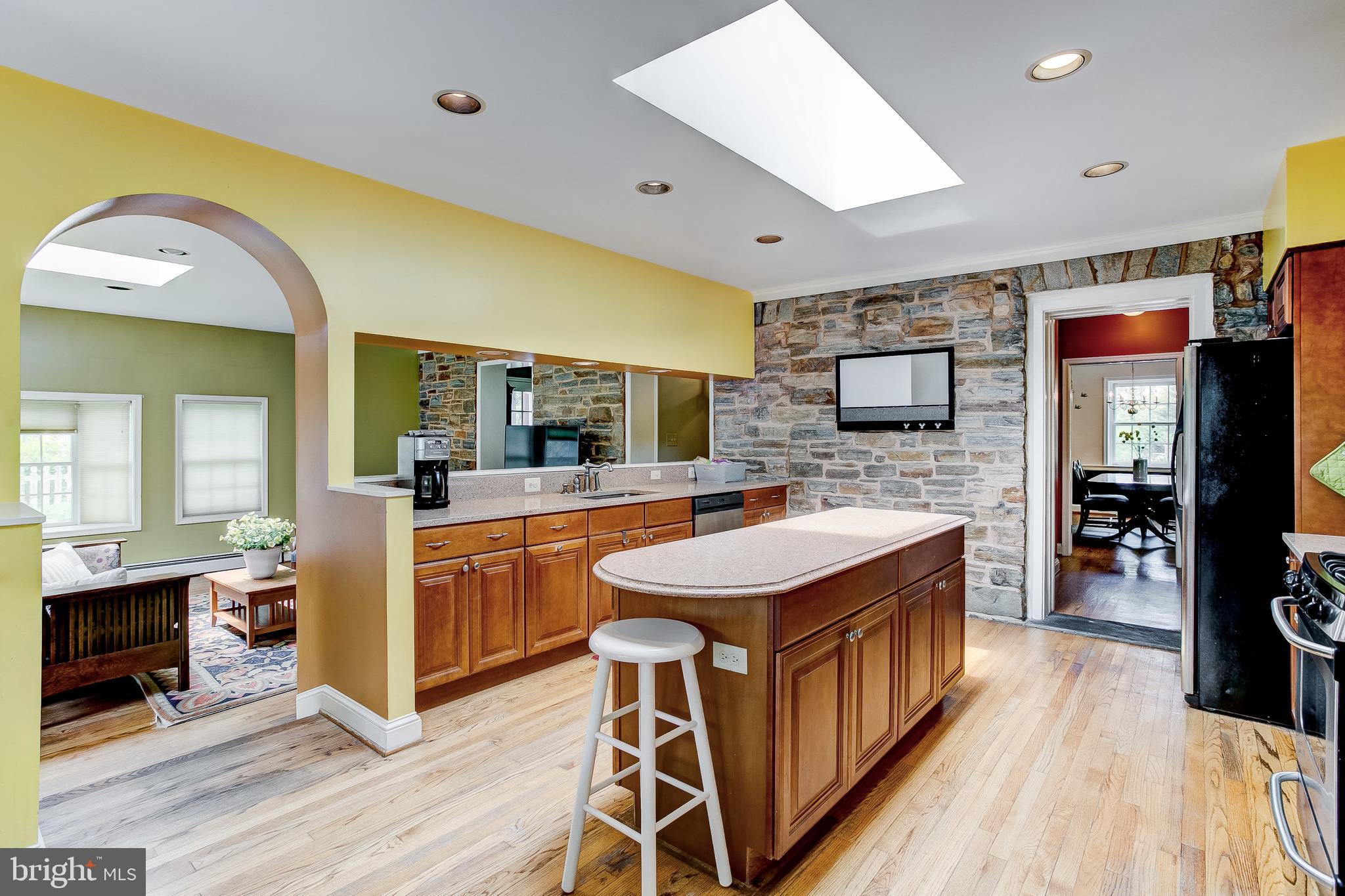 213 Upnor Road Baltimore, MD 21212 - Photo 10 of 39 Kitchen