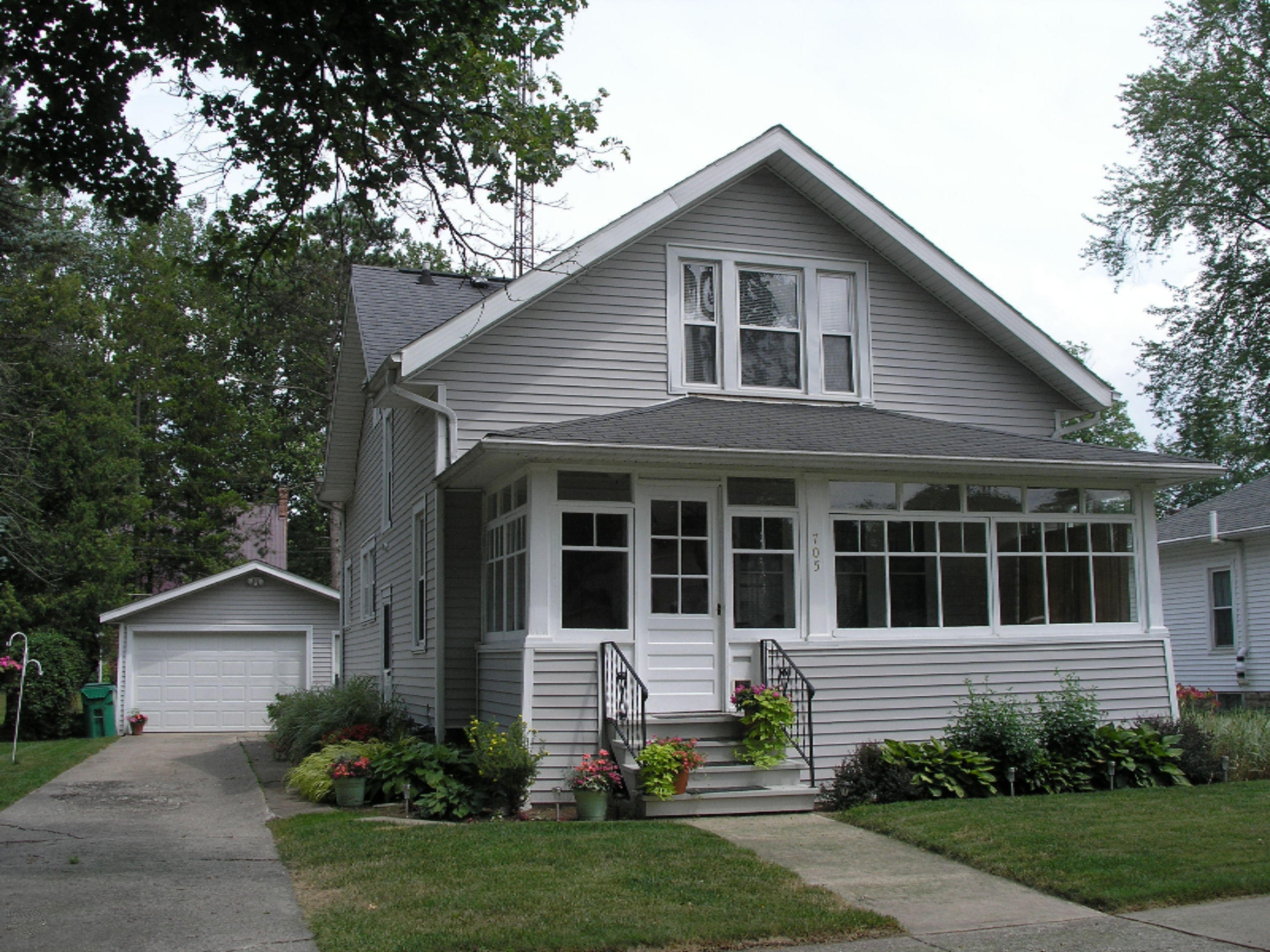 705 Elm Street Three Rivers, MI 49093 - Photo 1 of 35 705 Elm St 038