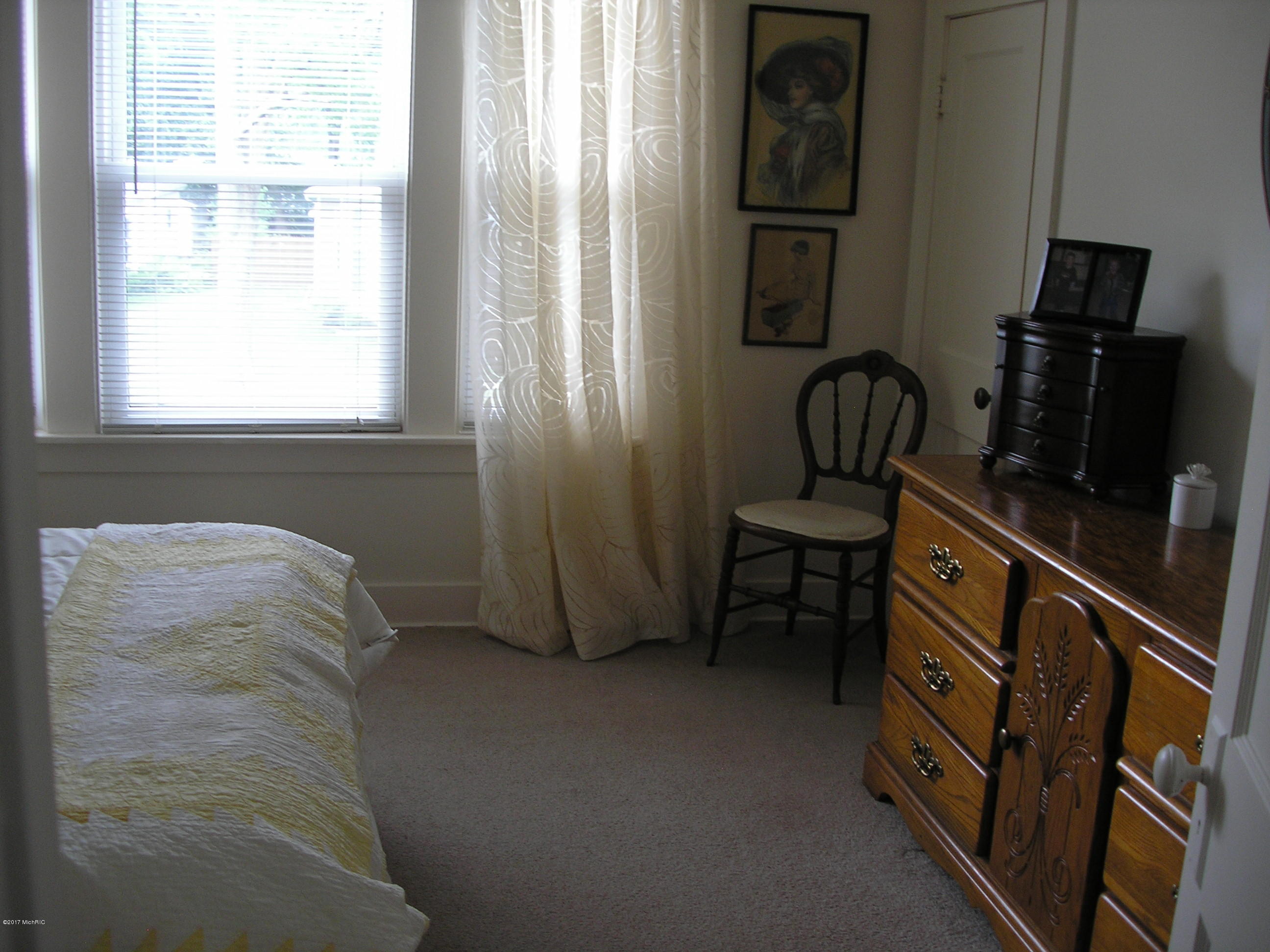 705 Elm Street Three Rivers, MI 49093 - Photo 21 of 35 705 Elm St 002