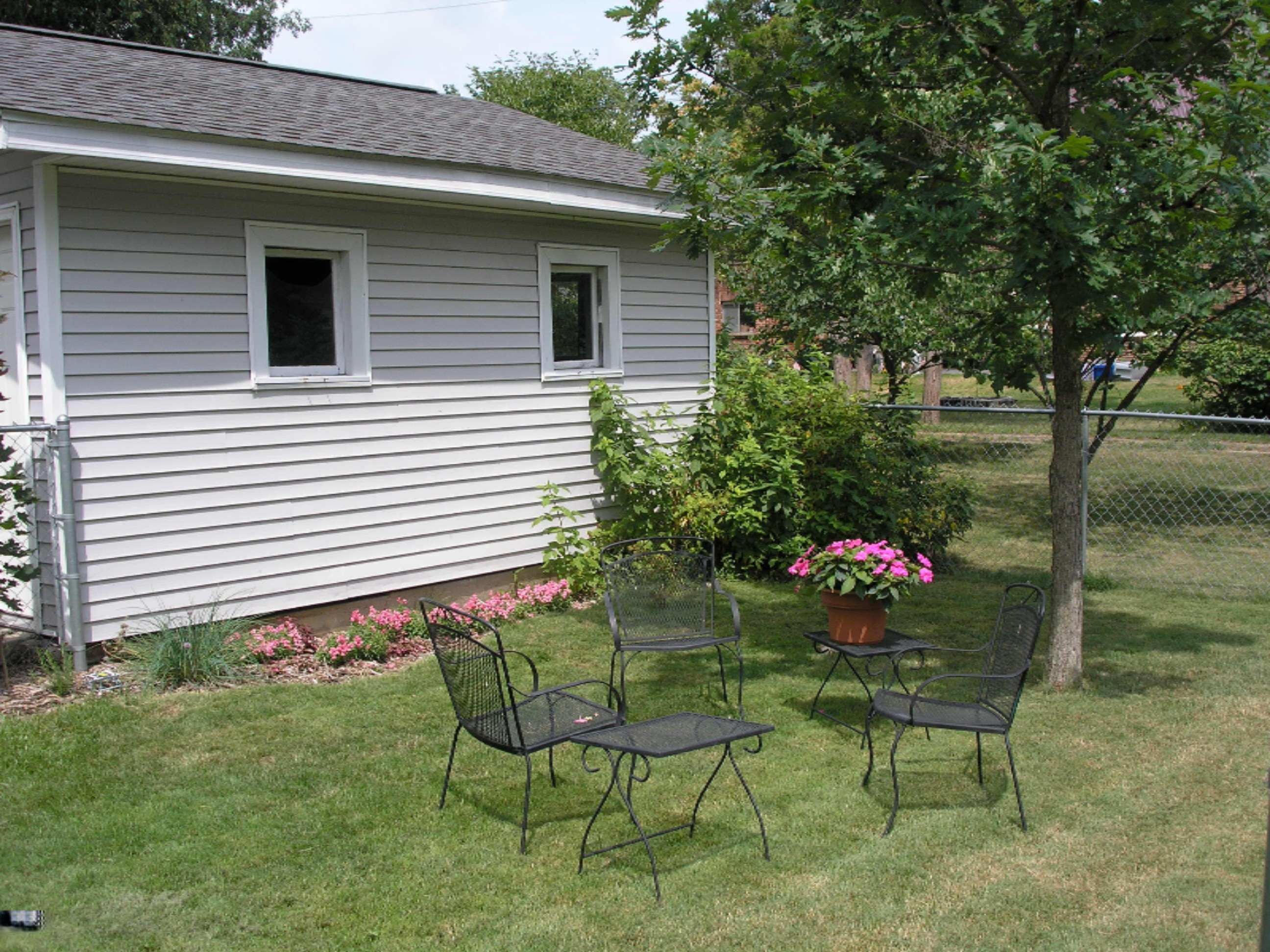 705 Elm Street Three Rivers, MI 49093 - Photo 33 of 35 705 Elm St 041
