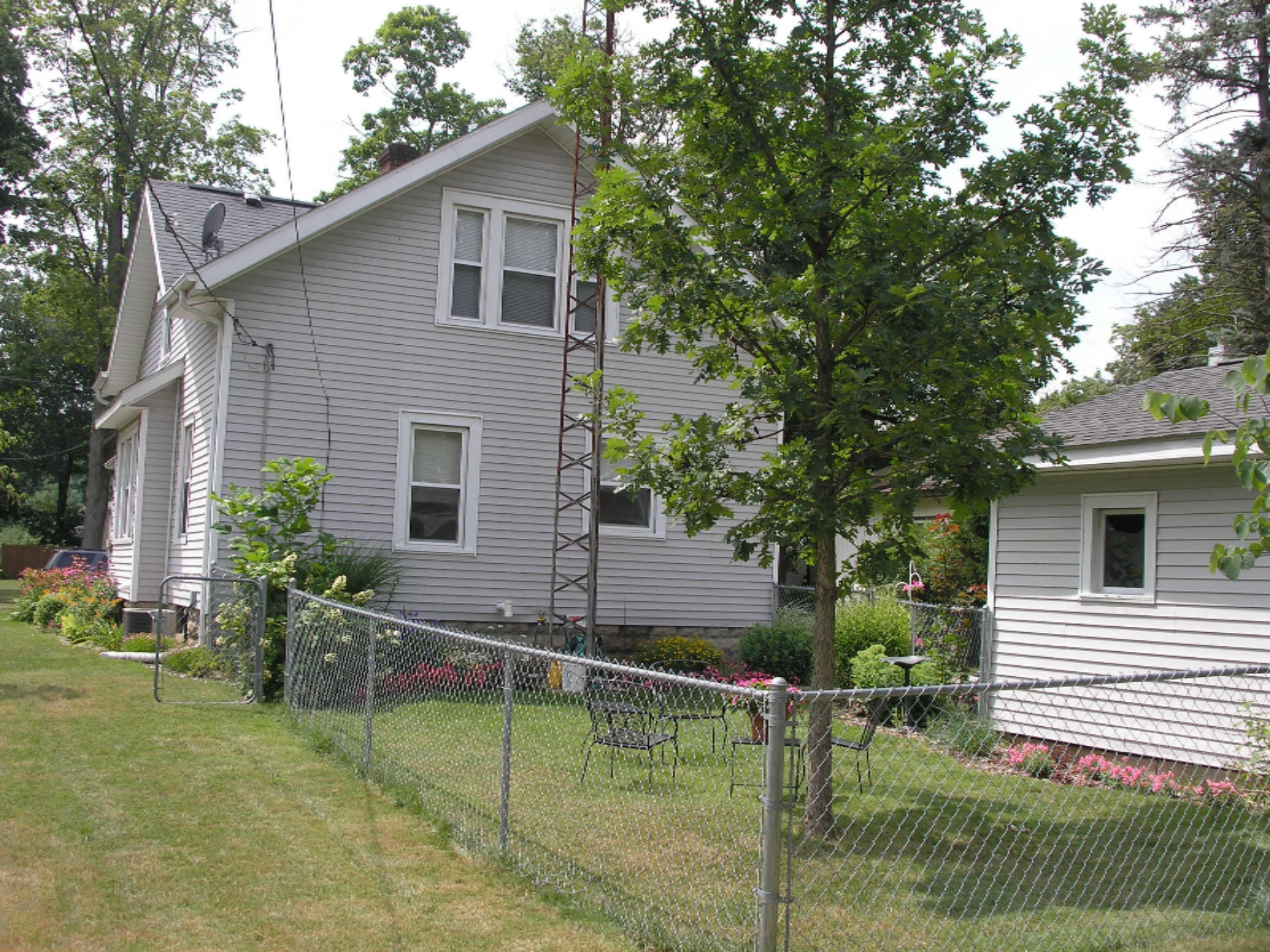 705 Elm Street Three Rivers, MI 49093 - Photo 34 of 35 705 Elm St 044