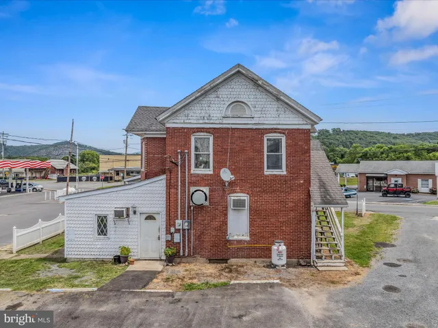 $360,000 | 40 Winchester Street, Paw Paw, WV 25434