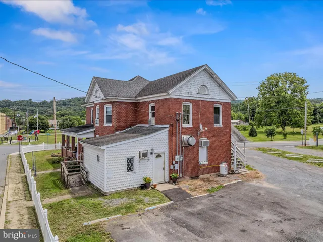 $360,000 | 40 Winchester Street, Paw Paw, WV 25434