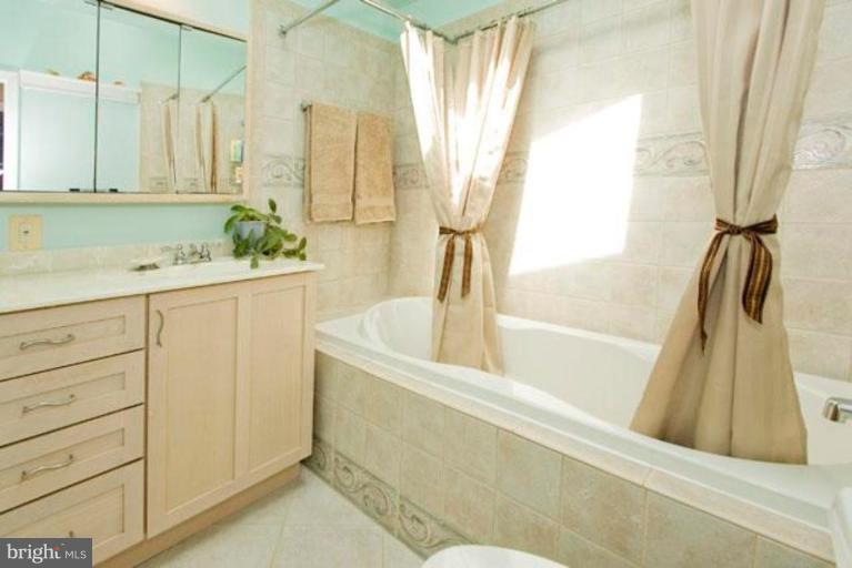 6940 Spaniel Road Springfield, VA 22153 - Photo 17 of 21 View #2 of Spa-bathroom.