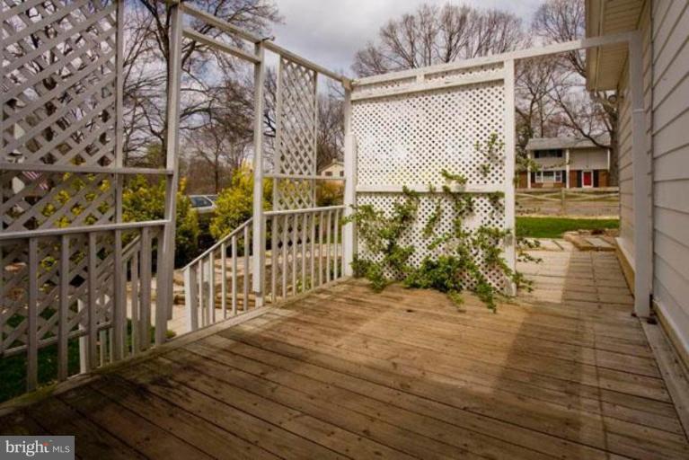 6940 Spaniel Road Springfield, VA 22153 - Photo 19 of 21 Deck off Patio off kitchen.