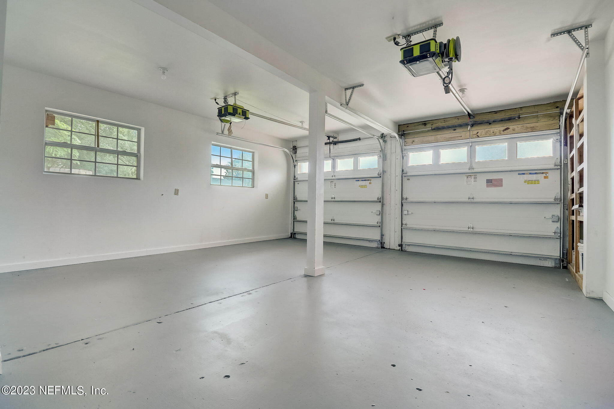 1706 Sunset Drive Jacksonville Beach, FL 32250 - Photo 38 of 44 a view of a garage room