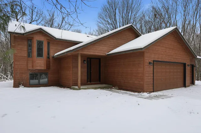 $405,000 | 22102 165th Street Northwest, Elk River, MN 55330