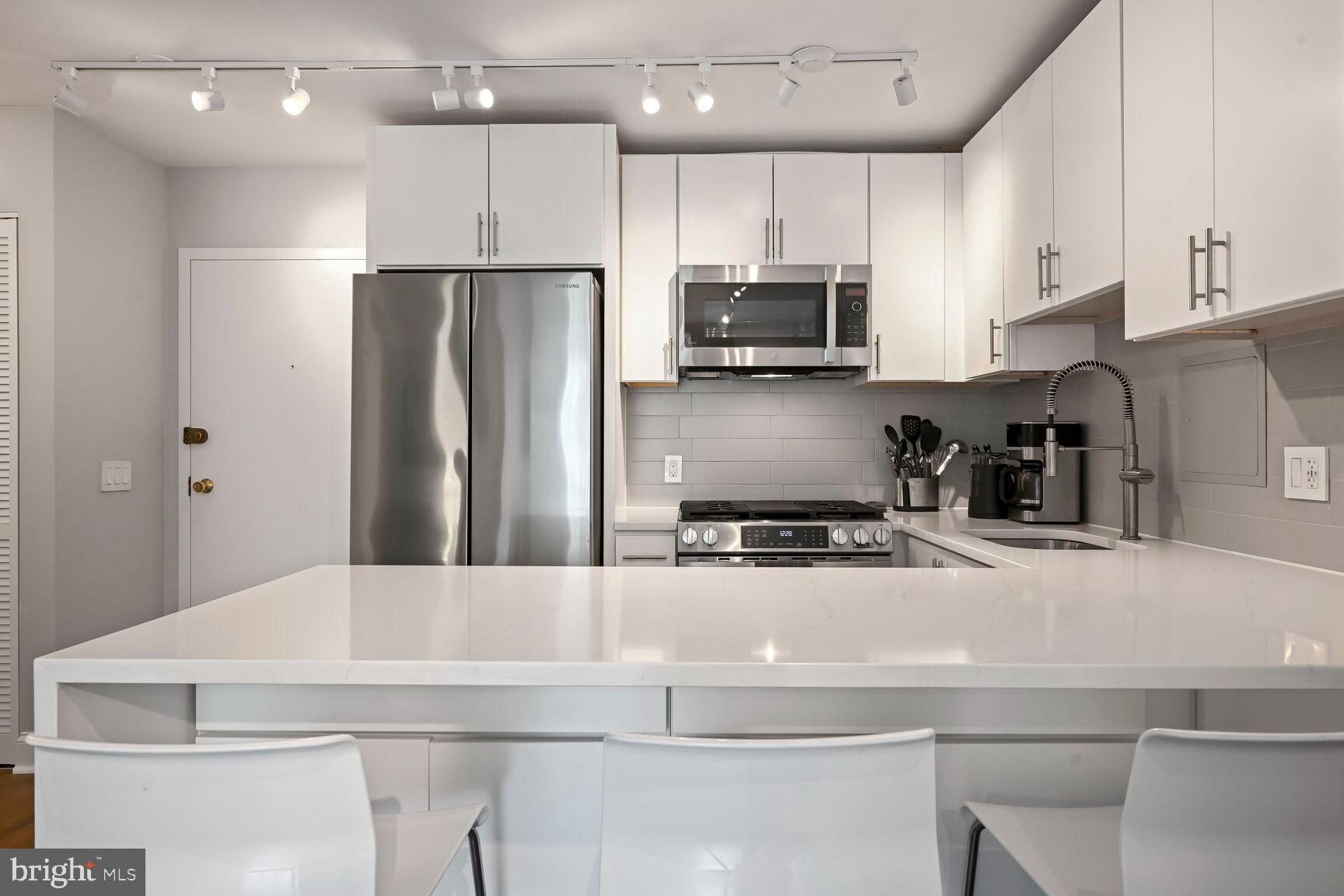 950 25th Street Northwest, Unit 408N Washington, DC 20037 - Photo 16 of 31