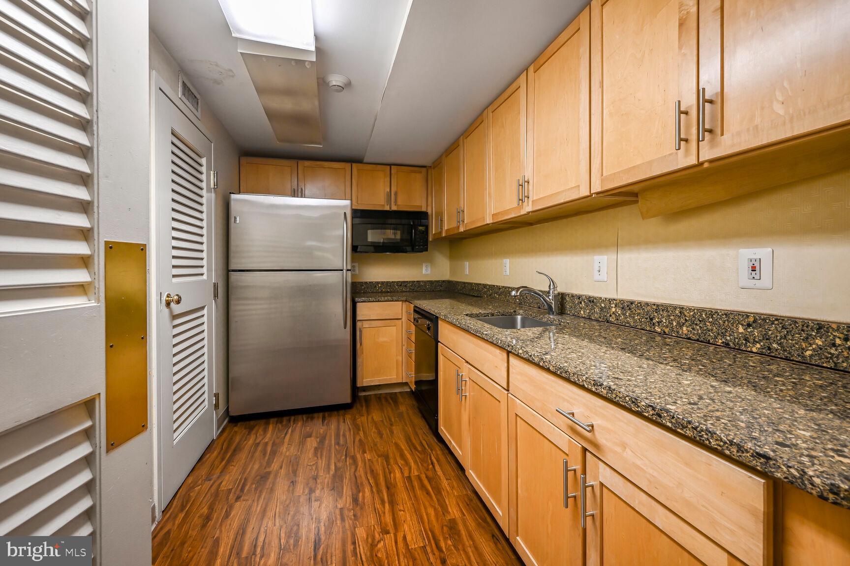 950 25th Street Northwest, Unit 408N Washington, DC 20037 - Photo 25 of 31