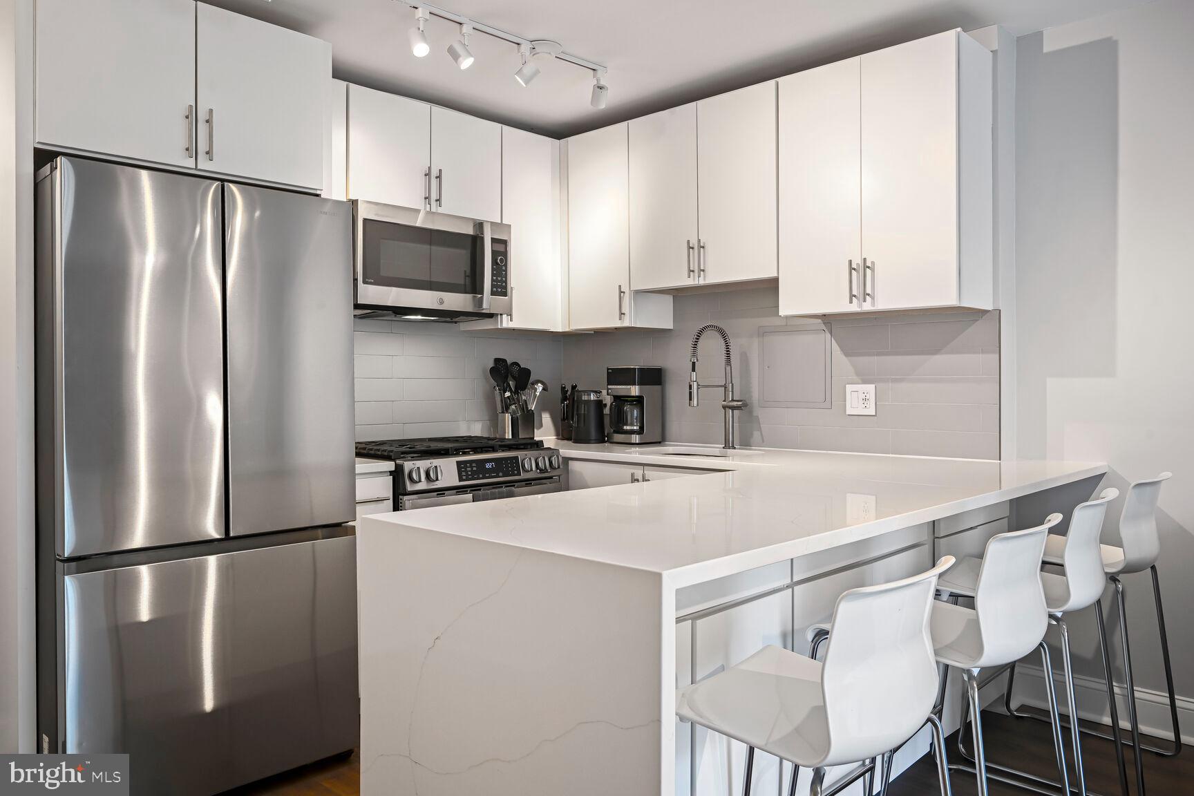 950 25th Street Northwest, Unit 408N Washington, DC 20037 - Photo 3 of 31