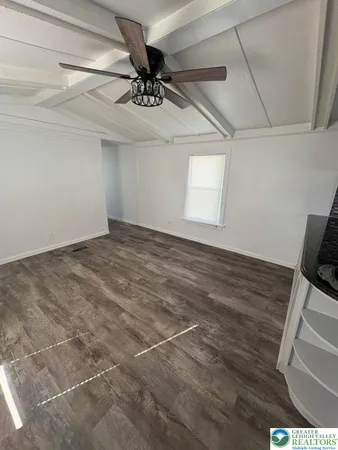 a view of a garage