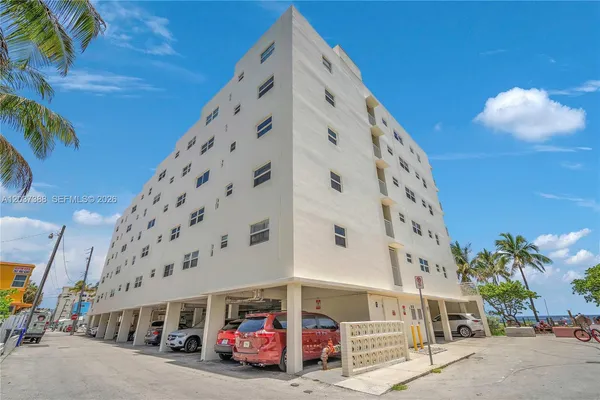 $344,900 | 901 South Surf Road, Unit 506, Hollywood, FL 33019