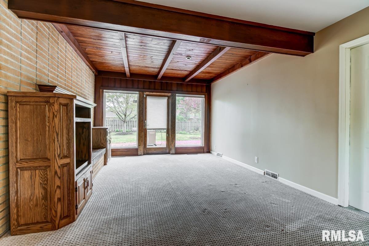 70 West Hazel Dell Lane Springfield, IL 62703 - Photo 15 of 34 Gallery Image 15