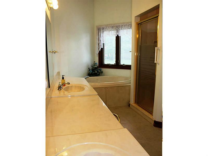8846 Maze Road Indianapolis, IN 46259 - Photo 12 of 23 Gallery Image 12