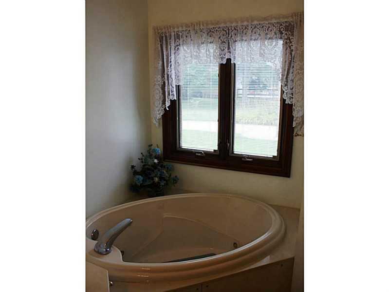 8846 Maze Road Indianapolis, IN 46259 - Photo 13 of 23 Gallery Image 13