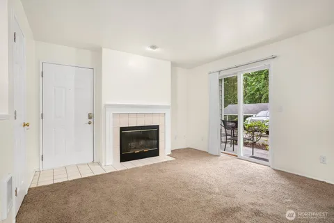 $360,000 | 6525 200th Street Southwest, Unit 101, Lynnwood, WA 98036